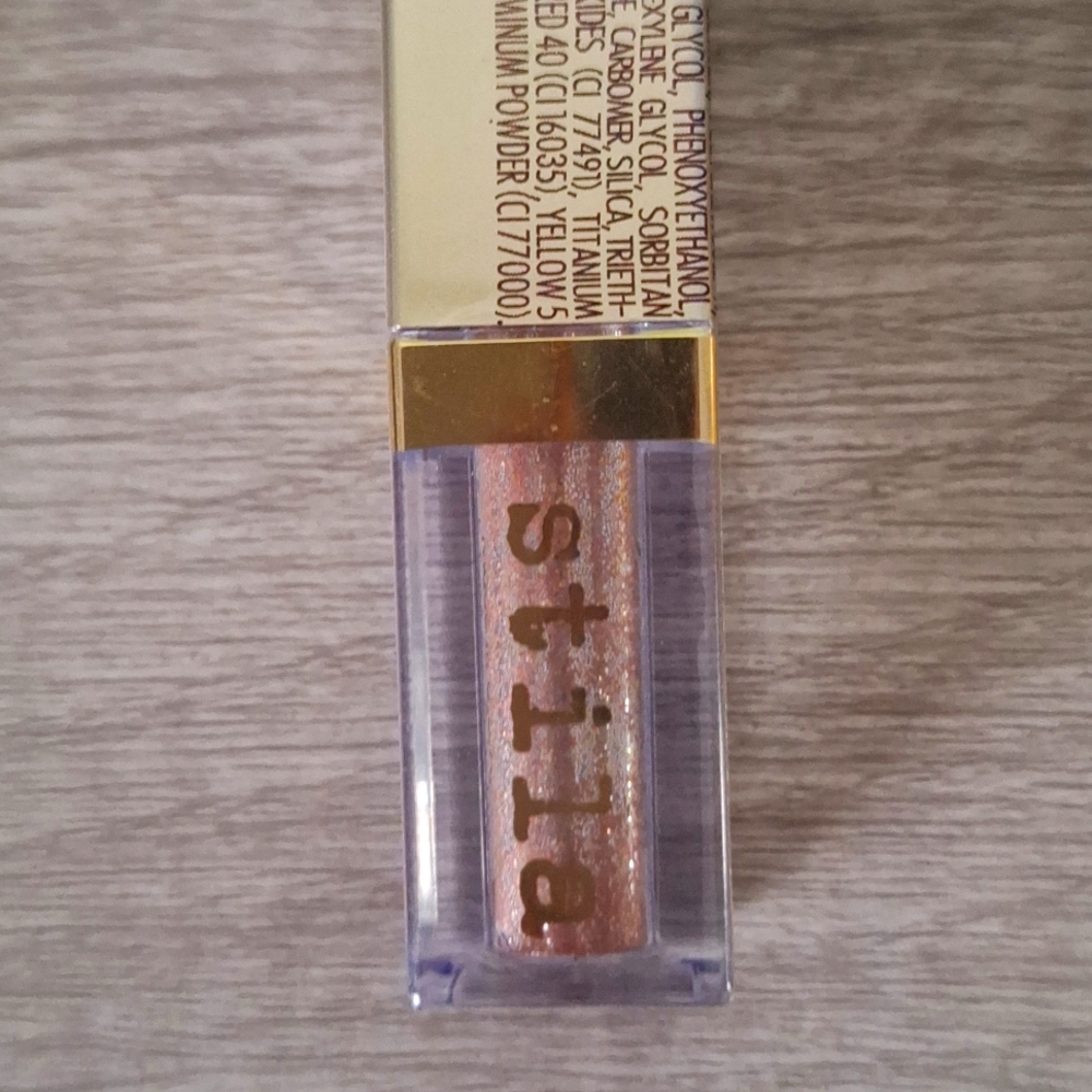 Still Glitter and Glow eyeshadow